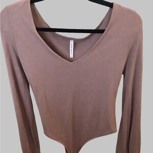 Lulu's Taupe V-Neck Long Sleeve Bodysuit